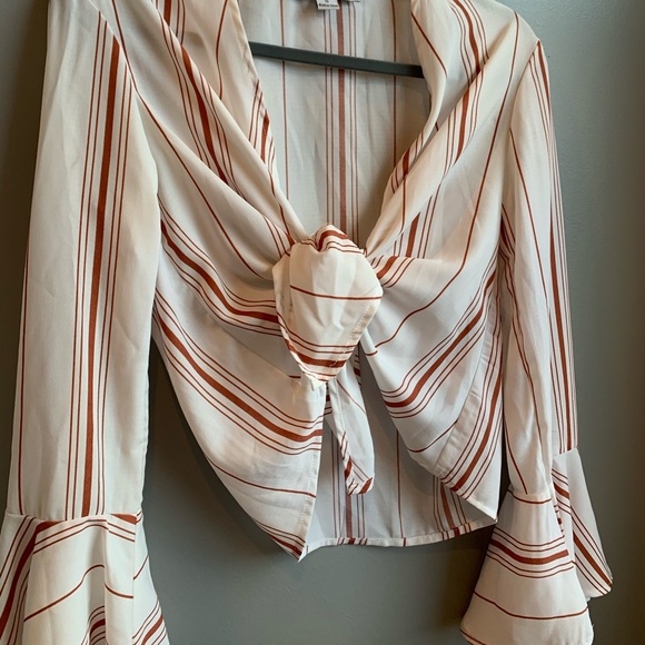 Beautiful Striped Long Sleeve❣️💮 - Picture 3 of 4